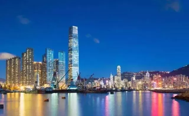 全球十大城市天际线大盘点：香港、纽约、上海等地标建筑解析